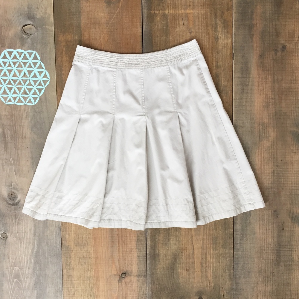 CAbi cream pleated flare skirt